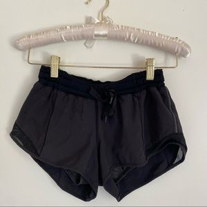 Lululemon Hotty Hot short with drawstring size 2